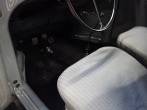 Imagen 10/23 de Volkswagen Maggiolino 1200 Standard &quot;Dickholmer&quot; (1958)