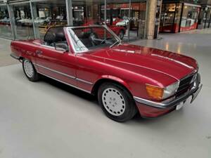Immagine 20/26 di Mercedes-Benz 300 SL (1989)