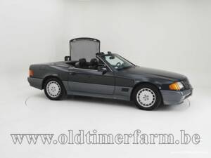 Immagine 3/15 di Mercedes-Benz 500 SL (1991)