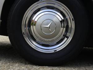 Immagine 14/31 di Mercedes-Benz 300 SL Roadster (1957)
