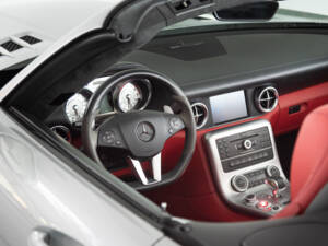 Image 26/48 of Mercedes-Benz SLS AMG Roadster (2012)