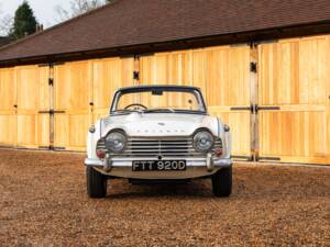 Image 6/50 of Triumph TR 4A (1966)