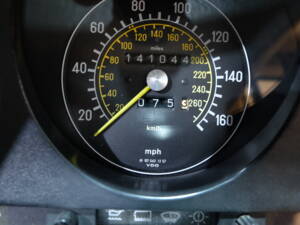Bild 28/42 von Mercedes-Benz 560 SL (1989)