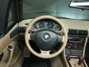 Bild 13/30 von BMW Z3 2.8i (1999)