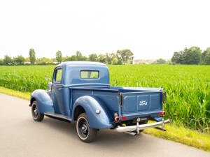 Image 13/83 de Ford V8 Modell 46 Pick Up (1940)