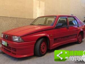 Immagine 4/10 di Alfa Romeo 75 1.8 Turbo Evoluzione (1987)