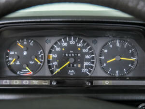 Imagen 15/50 de Mercedes-Benz 190 E (1986)