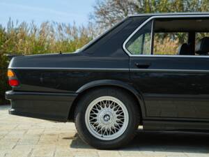 Immagine 40/50 di BMW M 535i (1985)