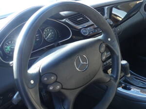 Bild 9/35 von Mercedes-Benz CLS 55 AMG (2006)