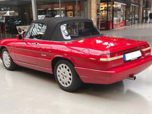 Image 13/27 of Alfa Romeo 2.0 Spider (1992)