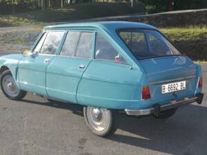 Image 4/7 of Citroën Ami 8 Break (1976)