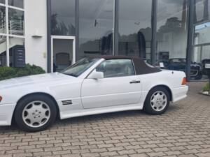 Image 6/20 of Mercedes-Benz 300 SL (1993)