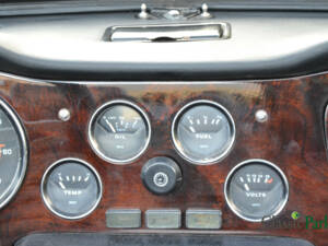 Image 13/50 of Triumph TR 6 (1975)