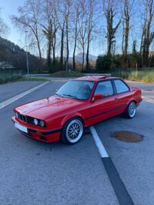 Image 2/180 of BMW 316i (1989)