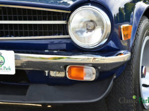 Image 44/50 of Triumph TR 6 (1975)