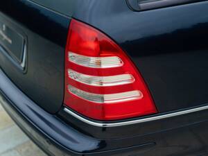 Imagen 27/50 de Mercedes-Benz C 320 T (2001)