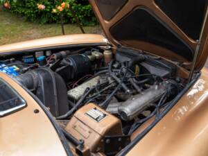 Image 43/50 of Volvo 1800 ES (1973)