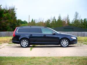 Bild 25/50 von Volvo V70 AWD (2009)