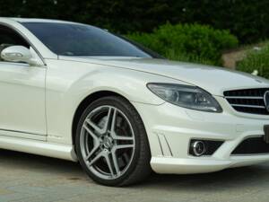 Imagen 27/50 de Mercedes-Benz CL 63 AMG (2009)