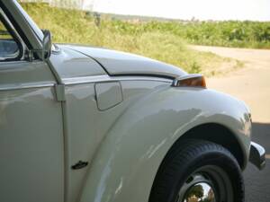 Image 33/45 de Volkswagen Coccinelle 1303 LS (1978)