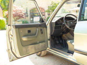 Image 28/63 of BMW 528i (1984)