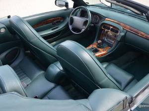 Image 15/19 de Aston Martin DB 7 Volante (1997)