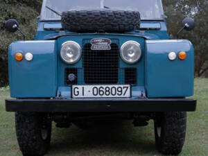 Image 11/48 of Land Rover 88 (1967)