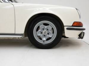 Immagine 10/15 di Porsche 911 2.4 E (1973)
