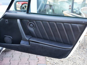 Image 27/50 of Porsche 911 Turbo 3.3 (1986)