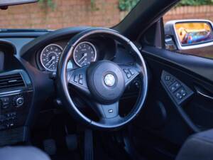 Immagine 38/50 di BMW 630i (2008)