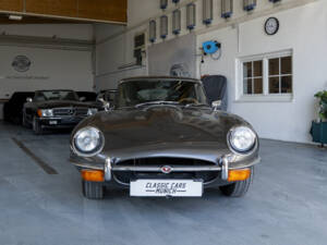 Image 9/15 of Jaguar E-Type (1969)