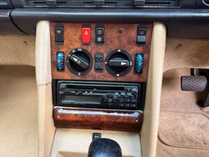 Imagen 18/30 de Mercedes-Benz 500 SE (1988)
