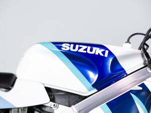 Image 34/50 of Suzuki DUMMY (1992)