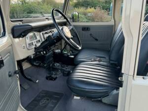 Bild 7/23 von Toyota Land Cruiser BJ 46 (1983)