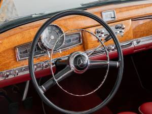 Image 35/49 of Mercedes-Benz 300 S Roadster (1953)