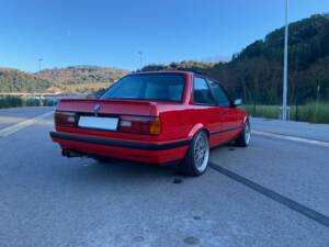 Bild 93/180 von BMW 316i (1989)