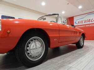 Afbeelding 5/15 van Alfa Romeo 1300 Spider Junior (1968)