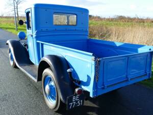 Image 4/14 of Ford V8 Model 46 Pick Up (1933)