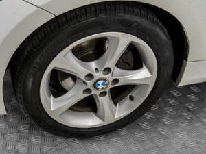 Image 19/50 of BMW 118i (2008)