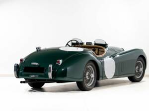 Image 2/7 de Jaguar XK 120 SE OTS (1953)