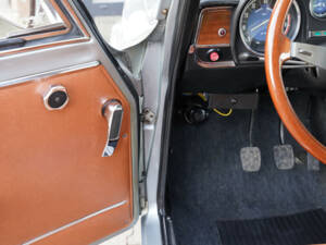Imagen 38/50 de Alfa Romeo Giulia Nuova Super 1300 (1978)