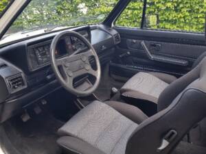 Bild 4/8 von Volkswagen Golf I Cabrio 1.8 (1987)