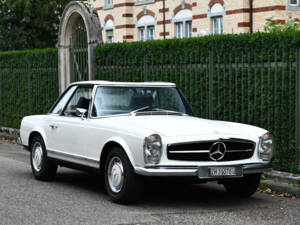 Image 9/38 of Mercedes-Benz 280 SL (1968)