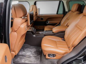 Bild 22/34 von Land Rover Range Rover Autobiography SDV8 (2015)
