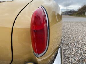 Image 23/42 de Volkswagen Karmann Ghia 1600 (1970)