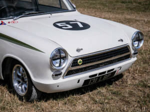 Image 8/50 of Ford Lotus Cortina (1963)