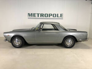 Image 2/33 of Lancia Flaminia GTL 2.8 Touring (1965)