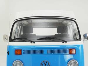Image 7/15 of Volkswagen T2 Brasil Camper (1973)