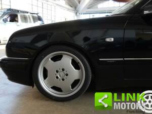 Imagen 7/10 de Mercedes-Benz E 55 AMG (1998)