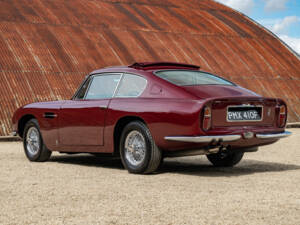 Image 11/56 de Aston Martin DB 6 Vantage (1967)